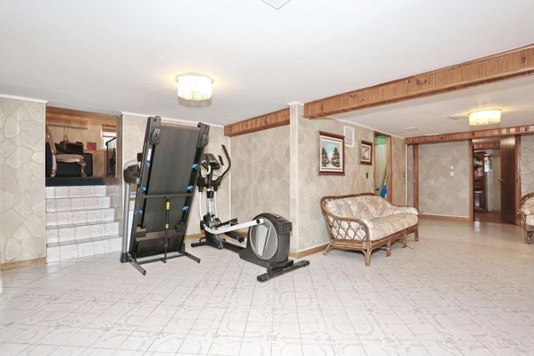 Fitness Equipment, Interior, Marble