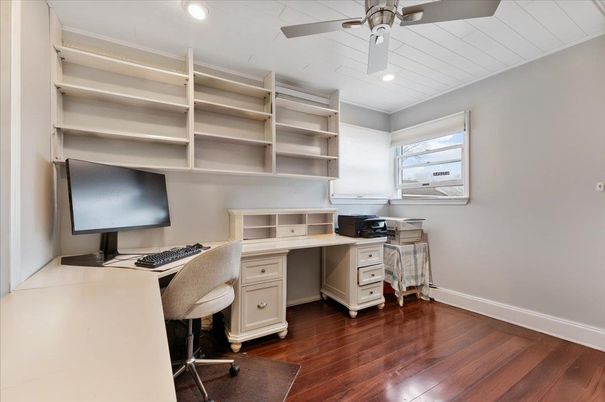 Home Office, Interior, Recessed Lighting, Wood Texture Flooring