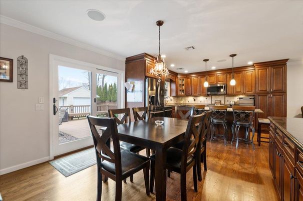 Chandelier, Dining room, Interior, Kitchen, Pendant Lights, Recessed Lighting, Wood Texture Flooring