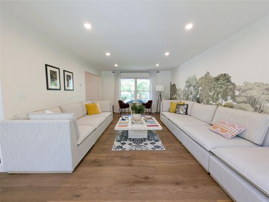 Interior, Living room, Recessed Lighting, Wood Texture Flooring