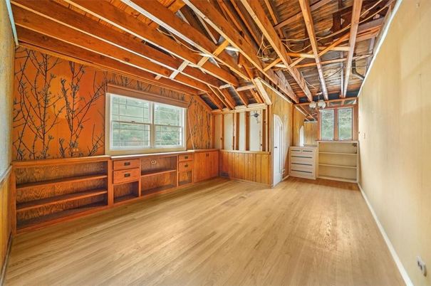 Empty room, Interior, Wooden Beams, Wooden Ceilings, Wood Texture Flooring, Wooden Walls