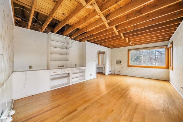 Empty room, Interior, Wooden Beams, Wooden Ceilings, Wood Texture Flooring