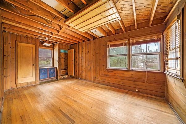 Empty room, Interior, Wooden Beams, Wooden Ceilings, Wood Texture Flooring, Wooden Walls