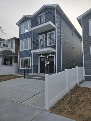 Exterior, Facade, American Craftsman