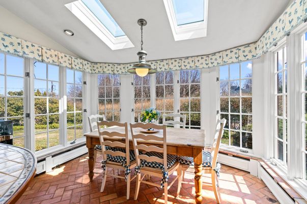Dining room, Interior, Pendant Lights, Sun Room