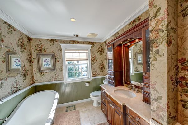 Bathroom, Dual Sink Vanities, Free Standing Baths, Interior, Recessed Lighting