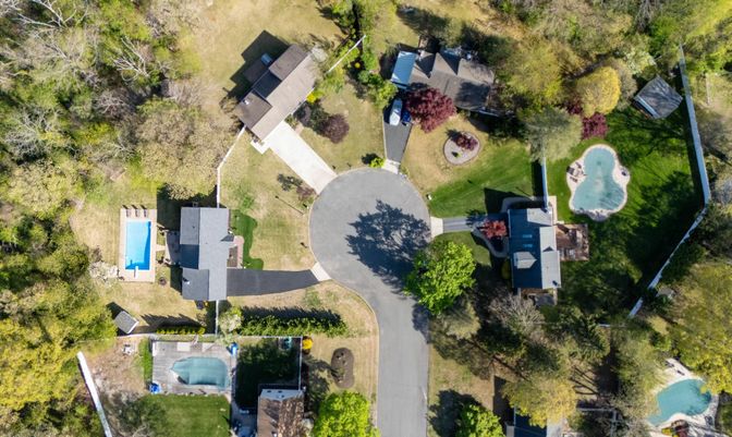 Exterior, Drone