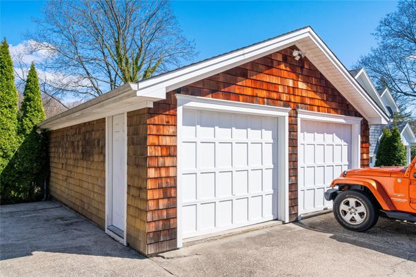 Detached Garage, Exterior