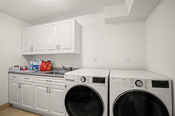 Interior, Washer