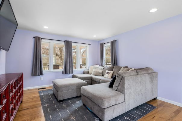Interior, Living room, Recessed Lighting, Wood Texture Flooring