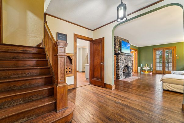 Fireplace, Interior, Pendant Lights, Wood Texture Flooring