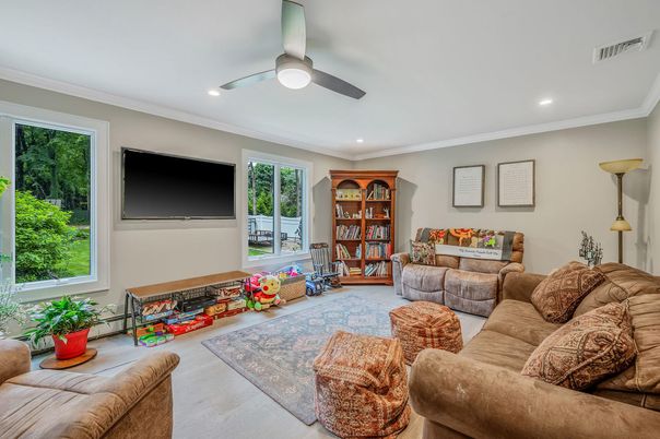 Interior, Living room, Recessed Lighting, Wood Texture Flooring