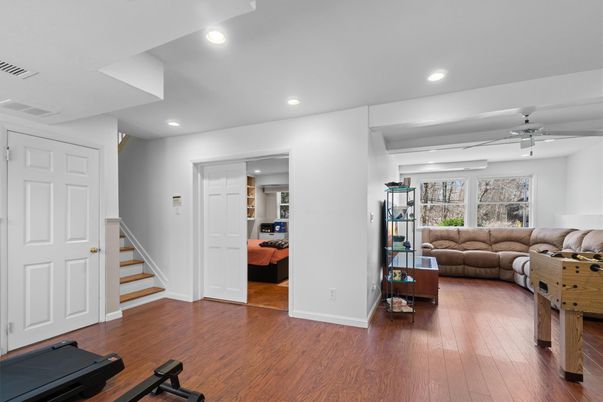 Interior, Living room, Recessed Lighting, Wood Texture Flooring