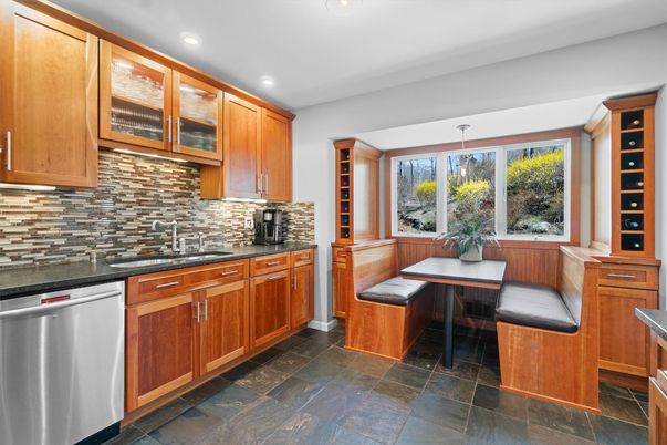 Dining room, Interior, Kitchen, Recessed Lighting, Stainless Steel Appliances