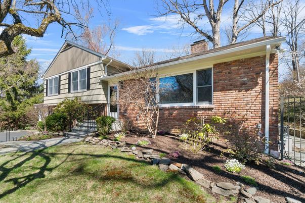 Exterior, Facade, Brick Facade, Raised Ranch