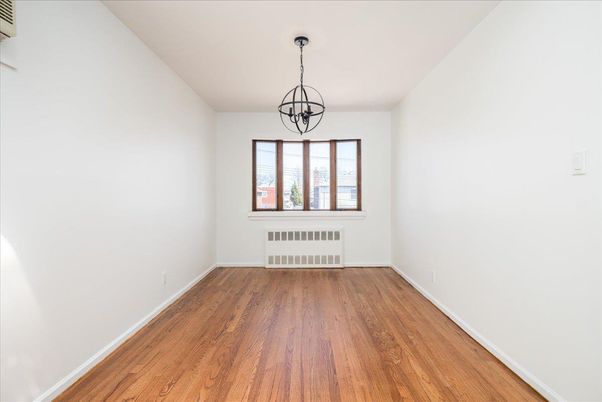 Chandelier, Empty room, Interior, Wood Texture Flooring