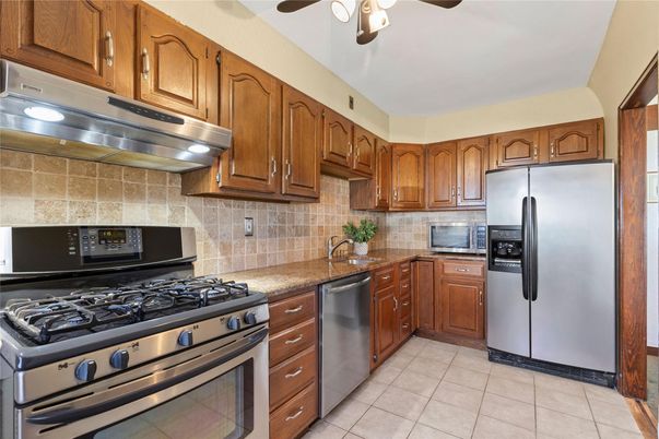 Interior, Kitchen, Stainless Steel Appliances