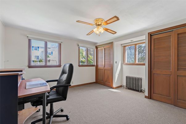Home Office, Interior