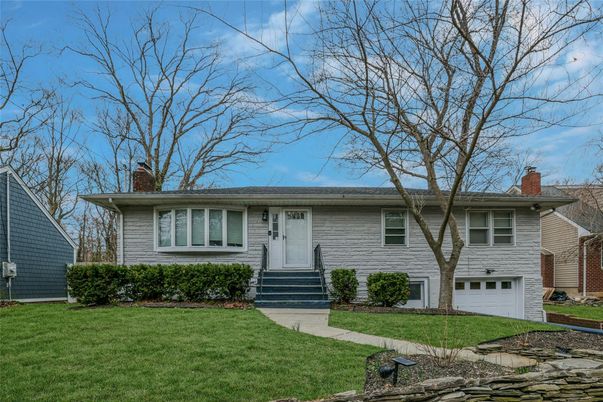 Attached, Exterior, Facade, Raised Ranch