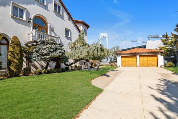 Backyard, Detached Garage, Exterior