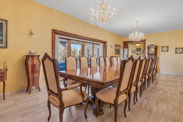 Chandelier, Dining room, Interior
