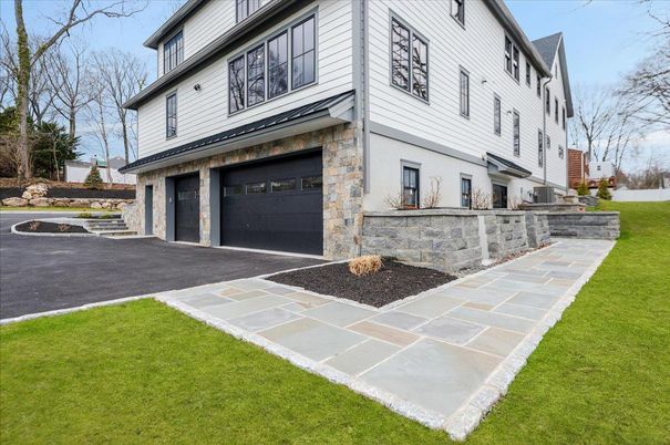 Attached, Exterior, Facade, Farmhouse