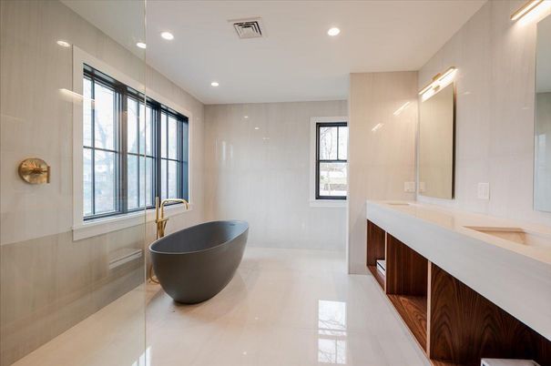 Bathroom, Dual Sink Vanities, Free Standing Baths, Interior, Recessed Lighting