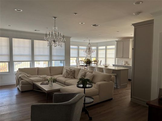 Chandelier, Dining room, Interior, Living room, Recessed Lighting, Wood Texture Flooring