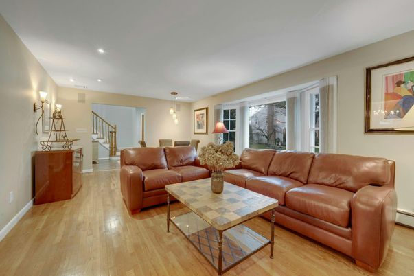 Interior, Living room, Pendant Lights, Recessed Lighting, Wood Texture Flooring