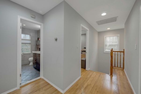 Bathroom, Interior, Recessed Lighting, Wood Texture Flooring