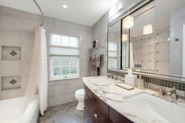 Bathroom, Dual Sink Vanities, Interior, Recessed Lighting