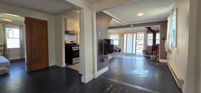 Interior, Recessed Lighting, Wood Texture Flooring
