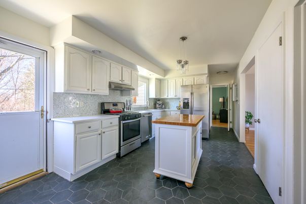 Interior, Kitchen, Pendant Lights, Stainless Steel Appliances