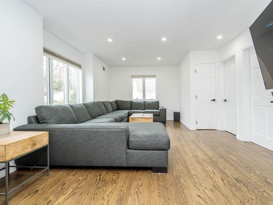 Interior, Living room, Recessed Lighting, Wood Texture Flooring