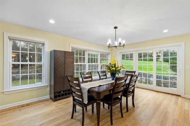 Chandelier, Dining room, Interior, Pendant Lights, Recessed Lighting, Wood Texture Flooring