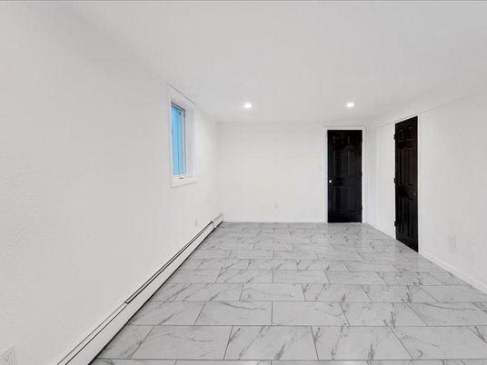 Empty room, Interior, Marble, Recessed Lighting