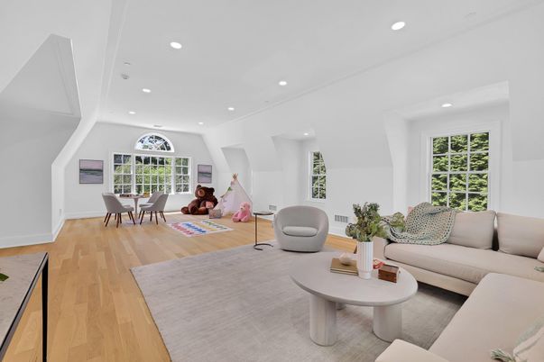 Dining room, Interior, Living room, Recessed Lighting, Wood Texture Flooring
