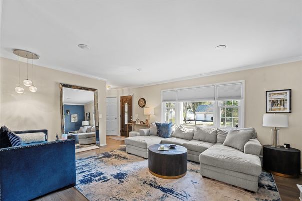 Interior, Living room, Pendant Lights, Wood Texture Flooring