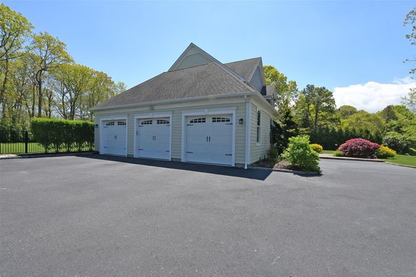 Detached Garage, Exterior
