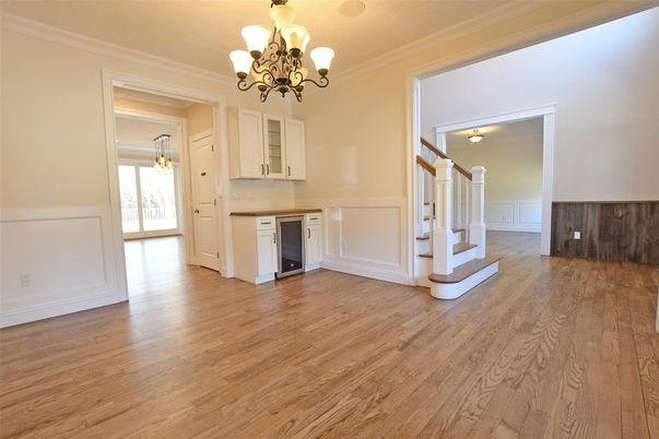 Chandelier, Empty room, Interior, Wood Texture Flooring
