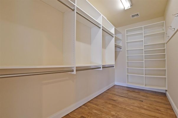 Interior, Walk-in Closets, Wood Texture Flooring