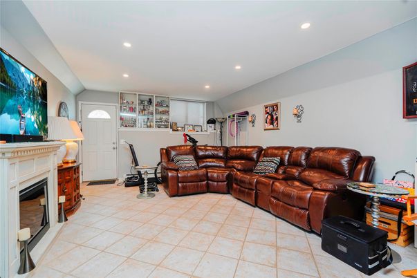 Fireplace, Interior, Living room, Recessed Lighting