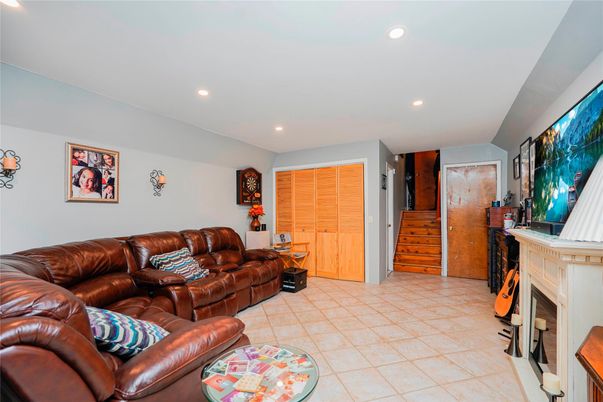Fireplace, Interior, Living room, Recessed Lighting