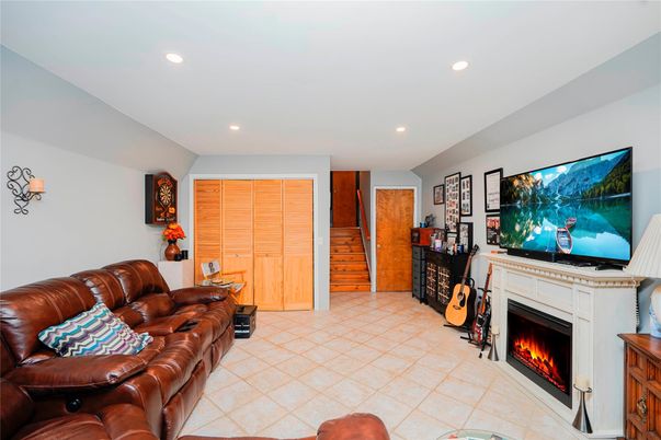 Fireplace, Interior, Living room, Recessed Lighting