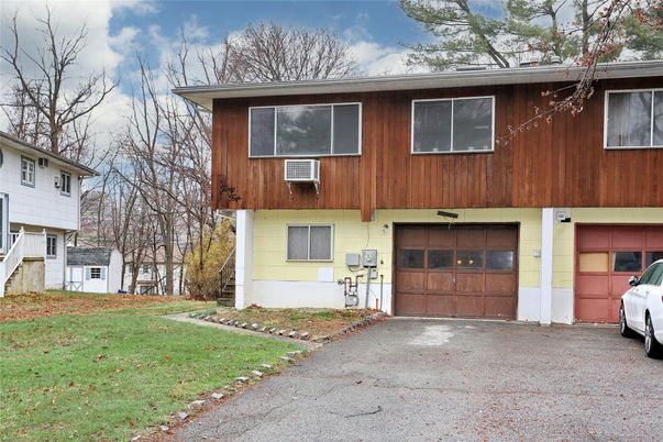 Attached, Exterior, Facade, Raised Ranch