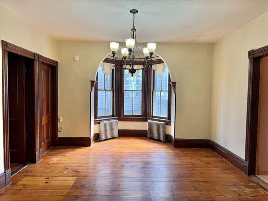 Chandelier, Empty room, Interior, Wood Texture Flooring