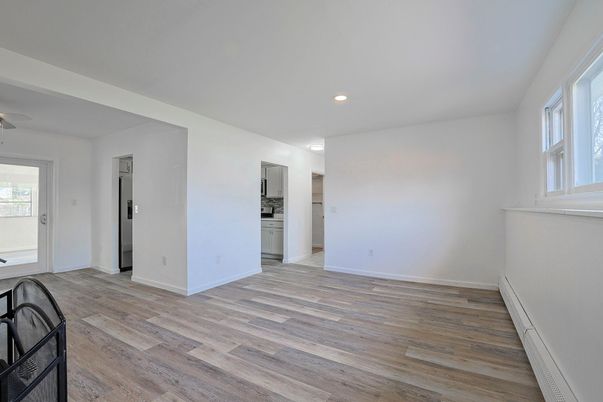 Empty room, Interior, Recessed Lighting, Wood Texture Flooring