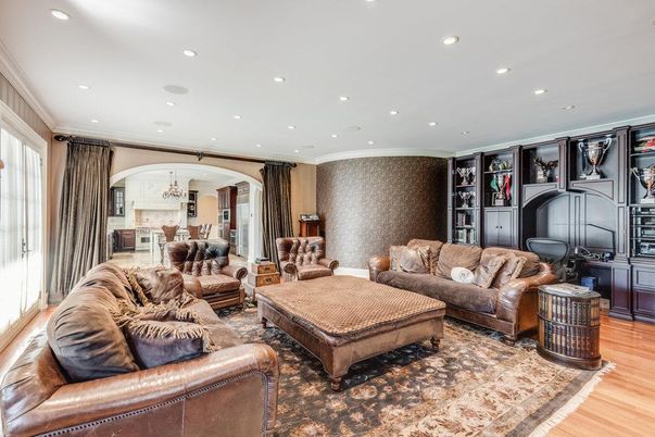 Chandelier, Dining room, Interior, Living room, Recessed Lighting, Wood Texture Flooring