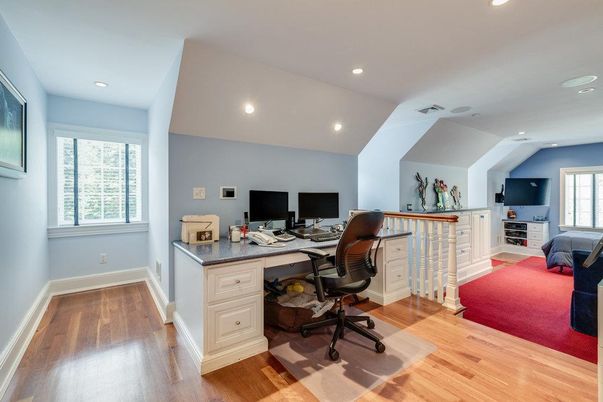Home Office, Interior, Recessed Lighting, Wood Texture Flooring