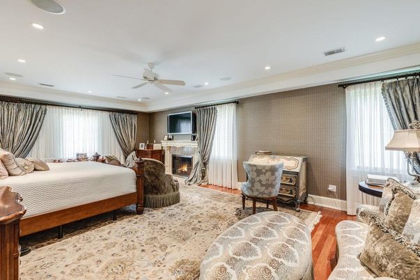 Bedroom, Fireplace, Interior, Recessed Lighting, Wood Texture Flooring